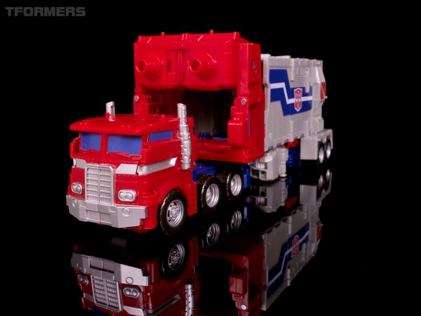 TFormers Gallery   Siege On Cybertron Magnus Prime 002 (2 of 108)